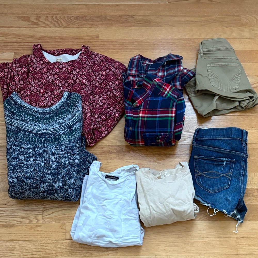 HUGE Abercrombie and Hollister Bundle (Sz S)